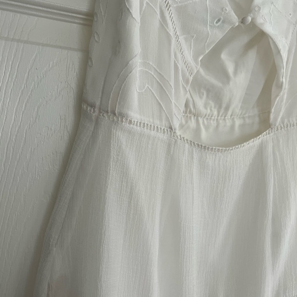 KIMCHI BLUE White Eyelet Dress - Picture 5 of 6